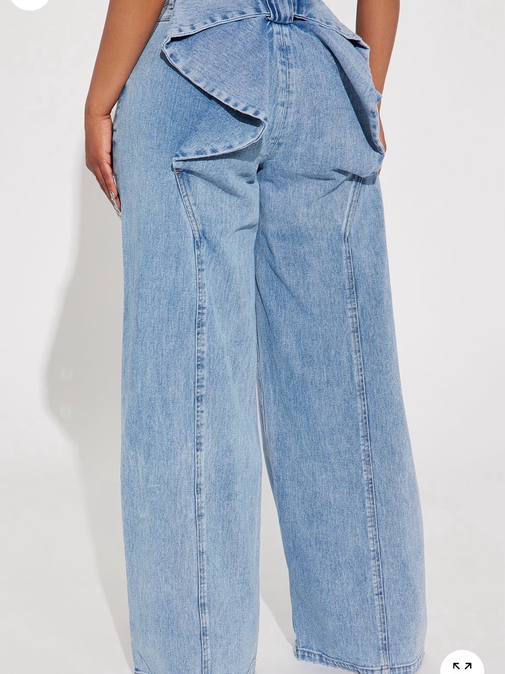 Light Blue Wide-Leg Jeans with Bow